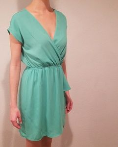 Sleeveless V-neck dress